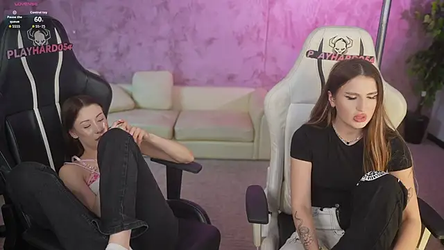 Goldie Flame online show from 04-21-26, 01:42