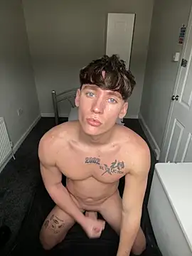 Snapshot of naughtyboy0124 chatting on 02-26-26, 11:42 naughtyboy0124 online show from 02-26-26, 11:42