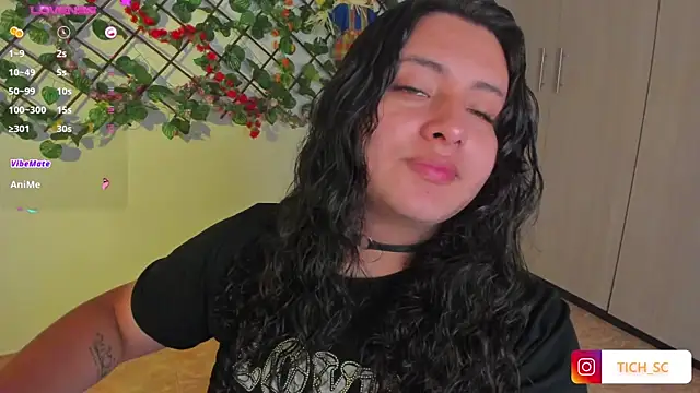Snapshot of TICH____ chatting on 06-19-26, 11:14 TICH online show from 06-19-26, 11:14