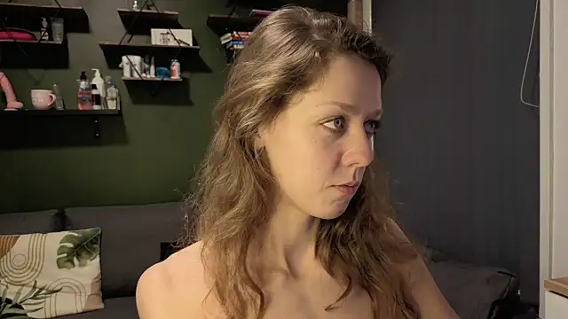 Eveline Beauty Kitty online show from 12-15-25, 04:11