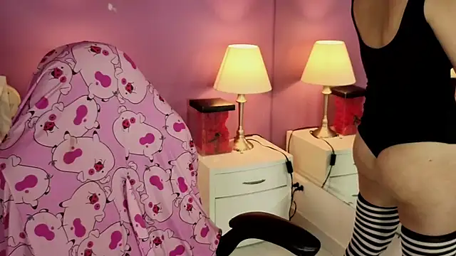 LiLLiAnderson online show from 10-16-25, 11:55