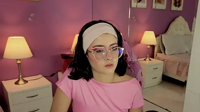 LiLLiAnderson online show from 11-06-25, 11:44