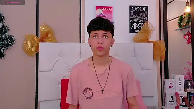 Axel  Evans online show from 12-19-25, 01:40