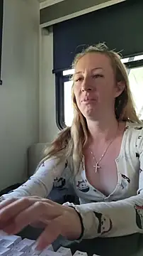 Snapshot of bmorganne420 chatting on 01-05-26, 06:11 bmorganne420 online show from 01-05-26, 06:11