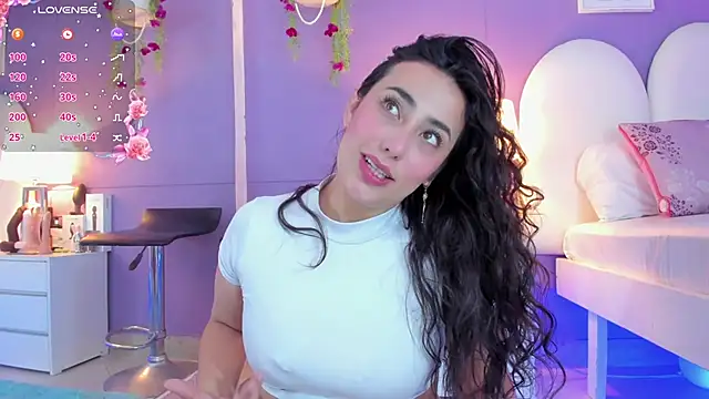 my aleja  online show from 10-21-25, 01:23