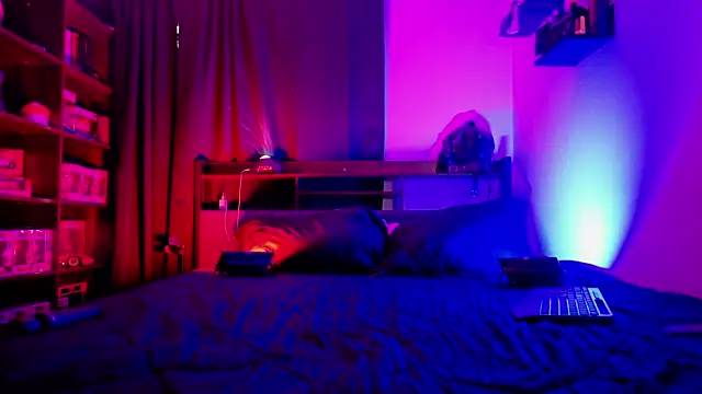 Snapshot of Mariana_velezz chatting on 05-15-26, 01:18 Mariana velezz online show from 05-15-26, 01:18