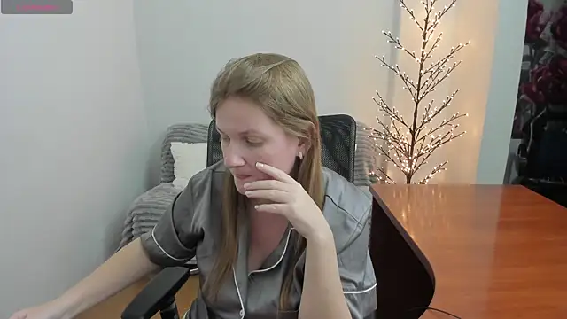 Alisha Skyes online show from 12-20-25, 06:48