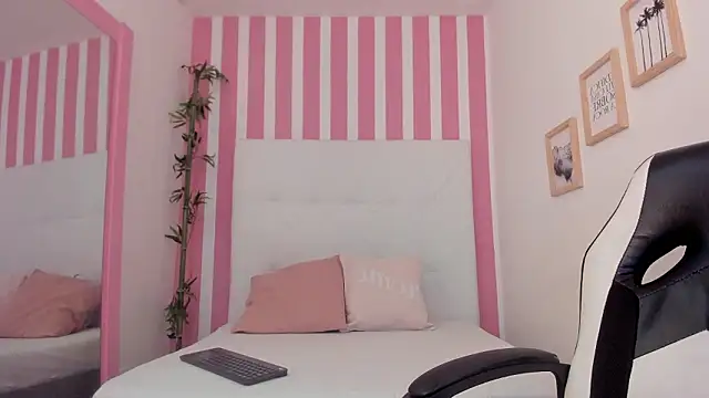 M0lly Beckers online show from 01-16-26, 07:51