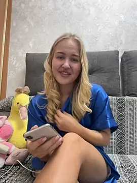 Snapshot of CandyVice chatting on 10-02-25, 03:30 CandyVice online show from 10-02-25, 03:30