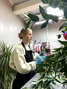 Snapshot of CandyVice chatting on 10-07-25, 06:05 CandyVice online show from 10-07-25, 06:05