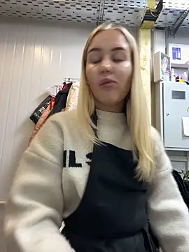 Snapshot of CandyVice chatting on 10-09-25, 05:11 CandyVice online show from 10-09-25, 05:11