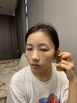 haiyan125216 online show from 10-19-25, 04:13