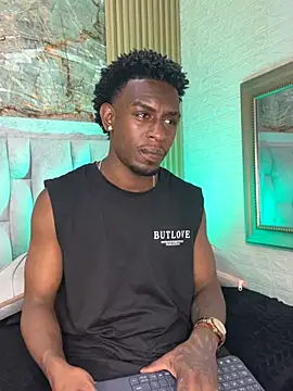 pipedark  online show from 12-19-25, 03:24