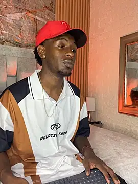 pipedark  online show from 12-22-25, 03:47