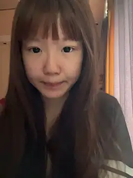 Snapshot of D-033 chatting on 11-05-25, 04:23 D-033 online show from 11-05-25, 04:23