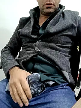 Snapshot of Yaman_33 chatting on 04-11-26, 07:45 Yaman 33 online show from 04-11-26, 07:45