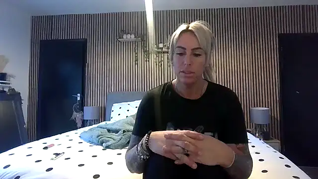 poppyinga1 online show from 01-11-26, 11:15