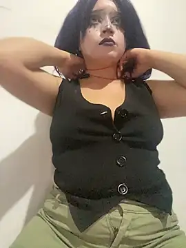 Snapshot of Lucy_YupiSweet chatting on 04-23-26, 08:13 Lucy YupiSweet online show from 04-23-26, 08:13