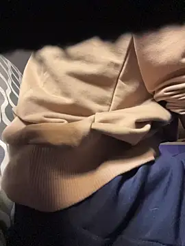 AikoYamada online show from 11-22-25, 05:28