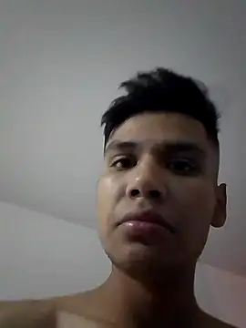 Snapshot of iRusx chatting on 10-19-25, 05:46 iRusx online show from 10-19-25, 05:46