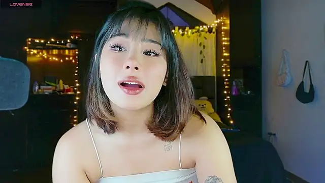 Shisuku Sophi online show from 03-22-26, 11:30