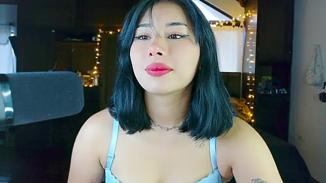 Snapshot of Shisuku_Sophi chatting on 05-03-26, 10:27 Shisuku Sophi online show from 05-03-26, 10:27