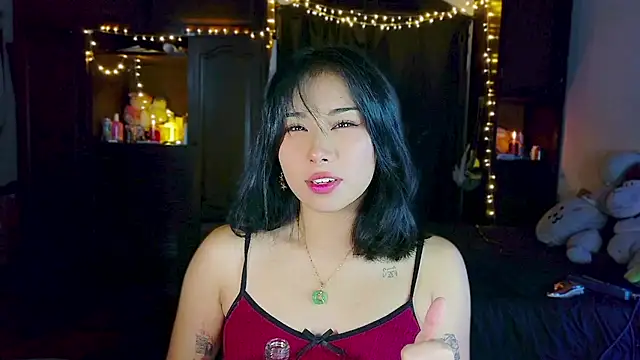 Snapshot of Shisuku_Sophi chatting on 06-03-26, 04:04 Shisuku Sophi online show from 06-03-26, 04:04