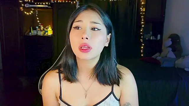 Snapshot of Shisuku_Sophi chatting on 06-21-26, 01:52 Shisuku Sophi online show from 06-21-26, 01:52