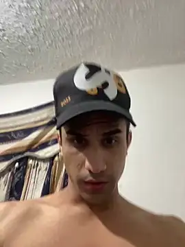 Camachito332 online show from 04-07-26, 11:37