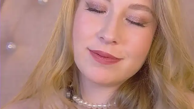 MiaEuphoria  online show from 10-06-25, 03:48