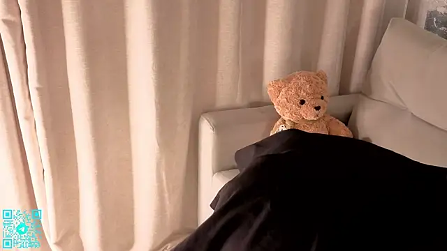 chloemilka online show from 04-19-26, 06:10