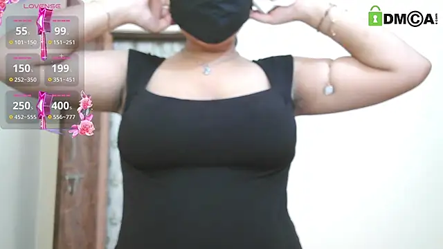 Snapshot of SassyWildCouple chatting on 06-14-26, 11:12 SassyWildCouple online show from 06-14-26, 11:12
