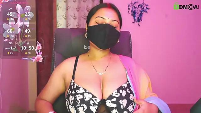 Snapshot of SassyWildCouple chatting on 07-17-26, 12:01 SassyWildCouple online show from 07-17-26, 12:01