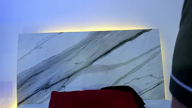 thamiina  online show from 11-15-25, 09:32