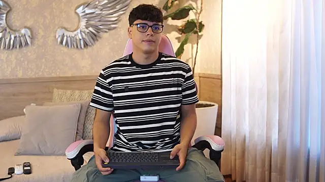 Ethan occonor online show from 12-03-25, 12:25