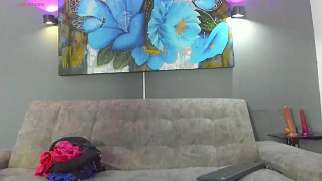 elizabeth lamer online show from 12-15-25, 06:39