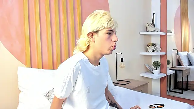 Enrrixxx  online show from 02-04-26, 12:27