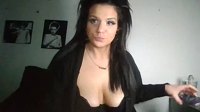 Snapshot of ovmilf chatting on 05-14-26, 05:31 ovmilf online show from 05-14-26, 05:31