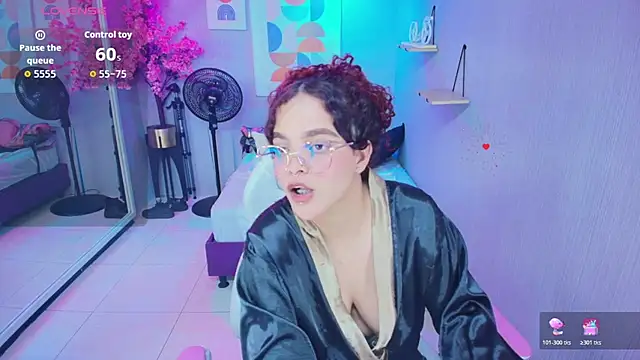 Snapshot of Maggy_t18 chatting on 07-07-26, 07:23 Maggy t18 online show from 07-07-26, 07:23
