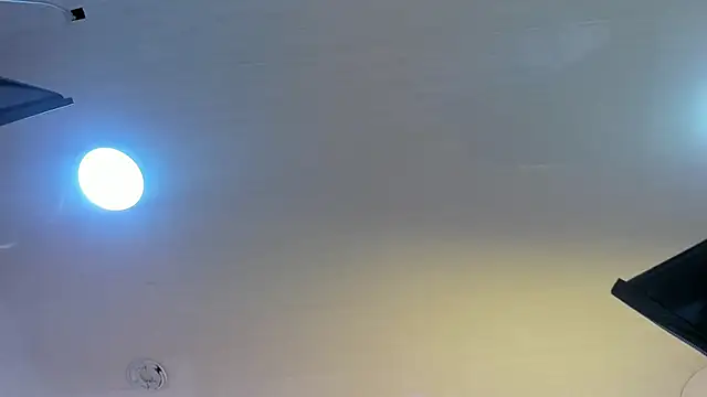 Snapshot of ZoeBenneti chatting on 10-07-25, 04:31 ZoeBenneti online show from 10-07-25, 04:31
