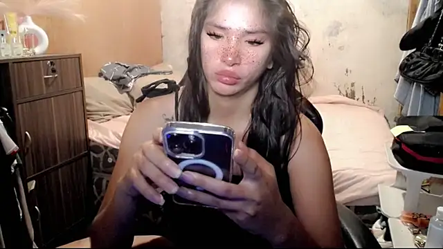 Cutierhyxx online show from 05-15-26, 10:33