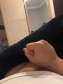 Snapshot of Mbidee chatting on 02-15-26, 11:56 Mbidee online show from 02-15-26, 11:56