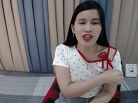 pinay amaliax online show from 04-12-26, 10:53