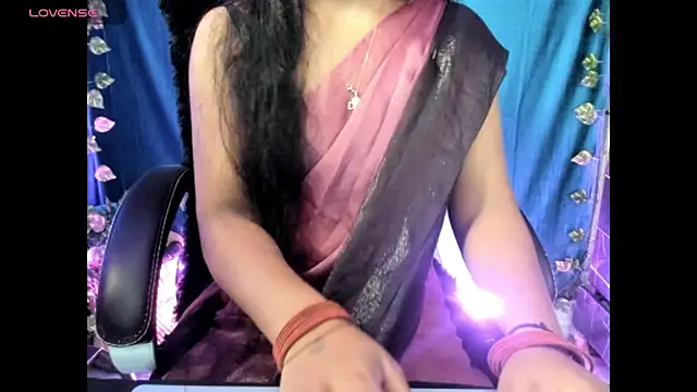 Snapshot of Forever_Love2025 chatting on 09-14-25, 07:51 Forever Love2025 online show from 09-14-25, 07:51