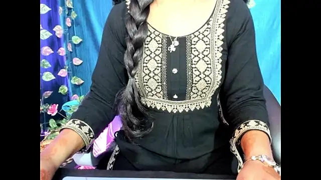 Snapshot of Forever_Love2025 chatting on 10-09-25, 10:13 Forever Love2025 online show from 10-09-25, 10:13