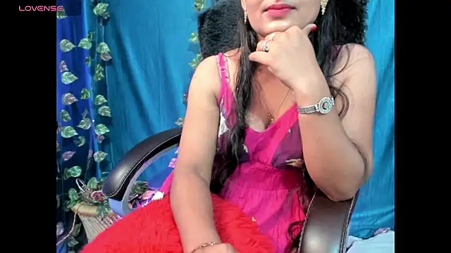 Snapshot of Forever_Love2025 chatting on 11-05-25, 07:30 Forever Love2025 online show from 11-05-25, 07:30