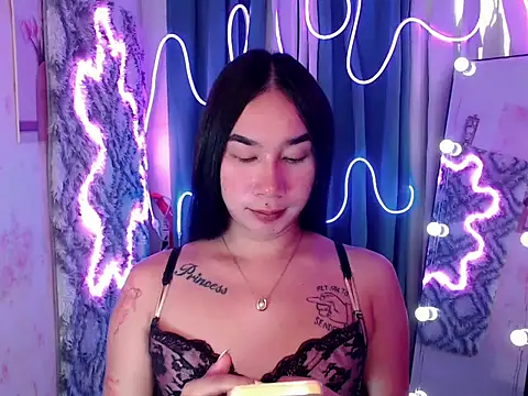 in yourdreamstarxx online show from 11-24-25, 10:31