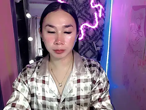 in yourdreamstarxx online show from 01-12-26, 04:45