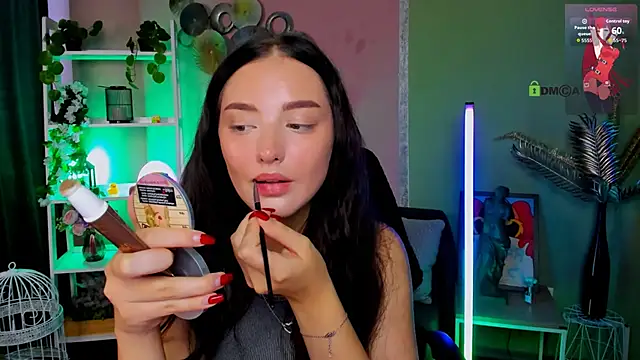 Snapshot of miki-niki chatting on 10-08-25, 08:34 miki-niki online show from 10-08-25, 08:34