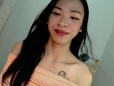 Annaloula online show from 11-21-25, 05:55